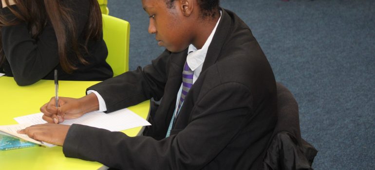 Year 10 Students Master Narrative Writing βπ»