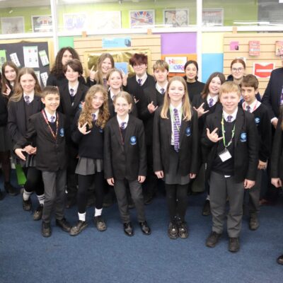 🎸 MILKSHAKE WITH THE HEAD – “WE WILL ROCK YOU” EDITION! 🎤